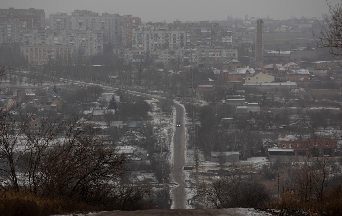 Bahmut | Z zavzetjem Kliščijivke narašča nevarnost, da bodo ukrajinske sile v Bahmutu obkoljene. | Foto Reuters