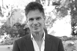 Umrl znan igralec, doživel je srčni infarkt