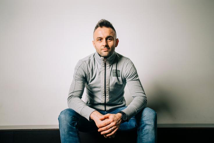 V mladosti je na Kodeljevem v nogometni šoli Slovana treniral skupaj s Samirjem Handanovićem, ki se je pozneje razvil v enega najboljših evropskih vratarjev velikega nogometa, danes pa je kapetan italijanskega velikana, milanskega Interja. | Foto: Siniša Kanižaj/Sportida