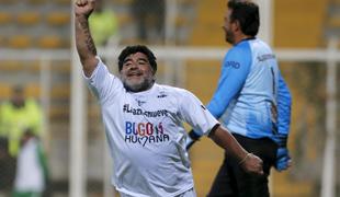 Maradona z incidentom končal prijateljsko tekmo