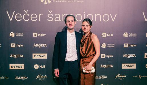 Veste, s čim se ukvarja srčna izbranka smučarskega šampiona Domna Prevca?