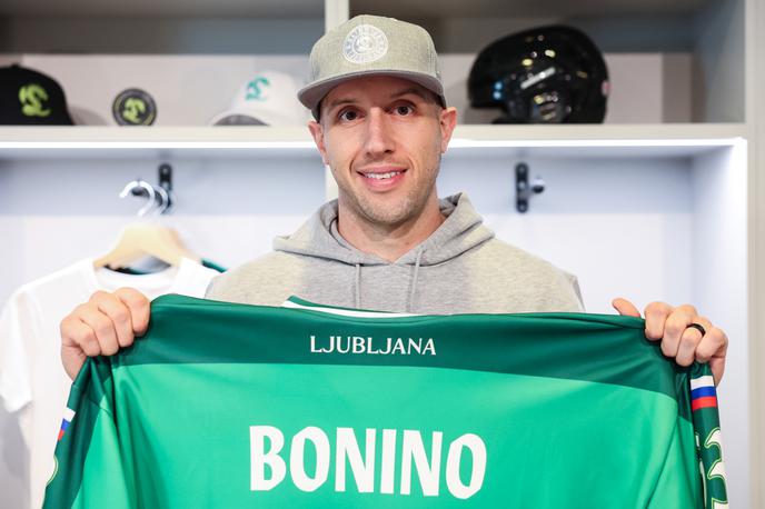 Nick Bonino | Sloviti Nick Bonino je že prejel zeleni dres ljubljanske Olimpije. | Foto Aleš Fevžer