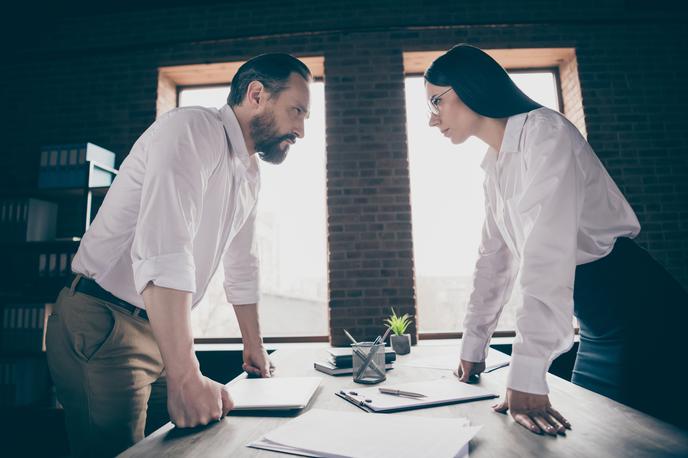 služba, pisarna, sodelavca | Foto Shutterstock