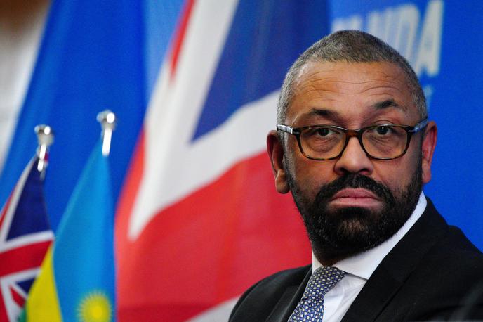 Minister James Cleverly | Cleverly se je za svoje besede po številnih kritikah in pozivih k odstopu opravičil na sprejemu pri britanskem premierju Rishiju Sunaku. | Foto Reuters