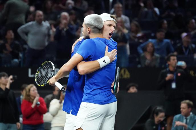 Jakub Menšik Carlos Alcaraz | Jakub Menšik in Carlos Alcaraz sta Evropi priigrala točko v dvojicah. | Foto Reuters