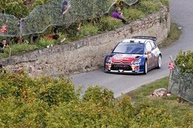 Loeb vodi po prvem dnevu