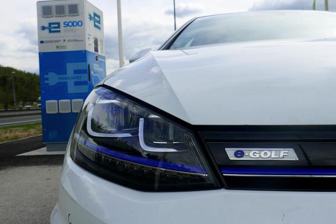 Volkswagen že ponuja elektrićnega e-golfa, ki pa je dejansko le izpeljanka klasičnega vozila. Pravi potencial električnih vozil bodo pri Volkswagnu začeli izkoriščati šele z novo platformo MBE. | Foto: 