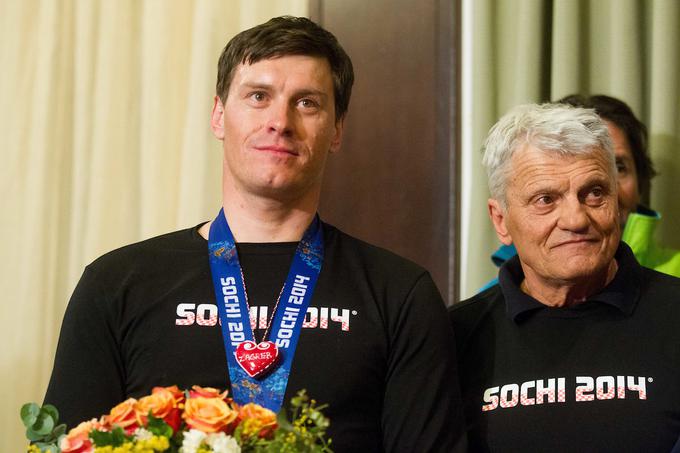 Oče in sin po vrnitvi z olimpijskih iger v Sočiju, kjer je Ivica Kostelić osvojil še četrto olimpijsko medaljo srebrnega leska. | Foto: Vid Ponikvar