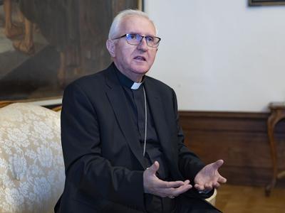 Nadškof Stanislav Zore: Ni težava, da Cerkev sredstva ima – pomembno je, kako in za kaj jih uporabi