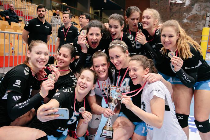 Calcit Volley | Kamničanke po velikem preobratu prišle do naslova prvakinje mednarodnega tekmovanja. | Foto Klemen Brumec