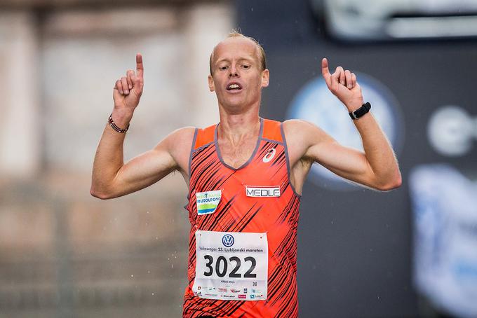 Maratonska razdalja bo štela tudi za slovenski državno prvenstvo. Ko je bilo zadnjič tako, je leta 2017 državni prvak postal Mitja Krevs. | Foto: Žiga Zupan/Sportida