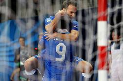 Slovenija premagala evropskega prvaka, Italija slavi