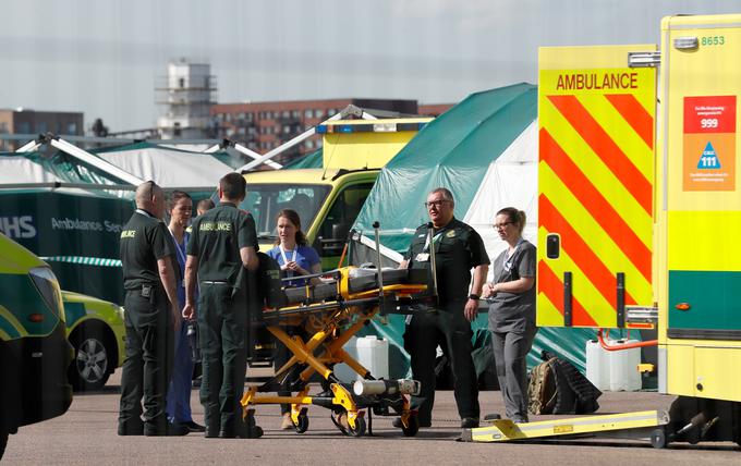 V Veliki Britaniji je v zadnjih 24 urah umrlo 786 ljudi, kar je rekordno število v enem dnevu. | Foto: Reuters