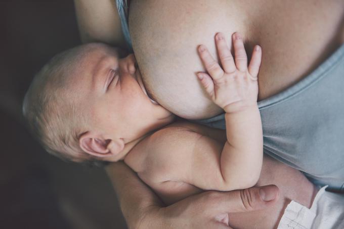 dojenje, dojenček, novorojenček | Foto: Shutterstock