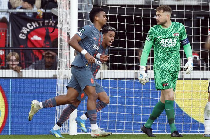 AZ Alkmaar Šahtar Doneck | Šahtar je ubranil visoko prednost s prve tekme proti AZ in se uvrstil v polfinale konferenčne lige, kjer ga čaka boljši iz obračuna Crystal Palace - Fiorentina. | Foto Reuters