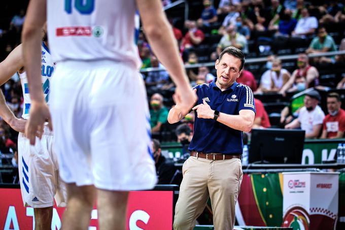 Sekulić lahko postane prvi slovenski selektor, ki bo Slovenijo popeljal do uvrstitve na OI. | Foto: Hendrik Osula/FIBA
