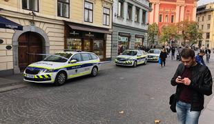 V središču Ljubljane oropali zlatarno, policija išče storilca
