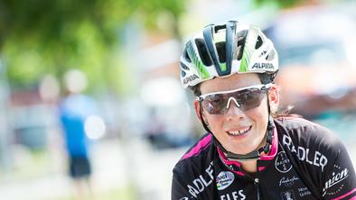 Bujakova do drugega mesta na najdaljši etapi dirke Giro Rosa