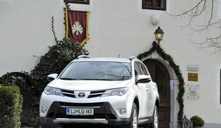 Toyota RAV4 – tudi v Sloveniji bo stavil na evolucijo prostornosti in dinamičnosti