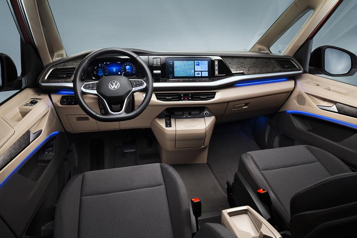 Vozniški prostor je prečiščen in minimalističen, usmerjen pa v digitalno. Enako torej kot tudi pri novih Volkswagnovih osebnih avtomobilih. | Foto: Volkswagen