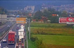 Tehnične težave v Luki Koper, promet ustavljen. Na cestah zastoji.