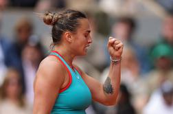 V živo: prvi niz trajal kar 77 minut, Sabalenka le strla odpor Američanke