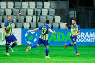 Dež je brisal koprske solze sreče