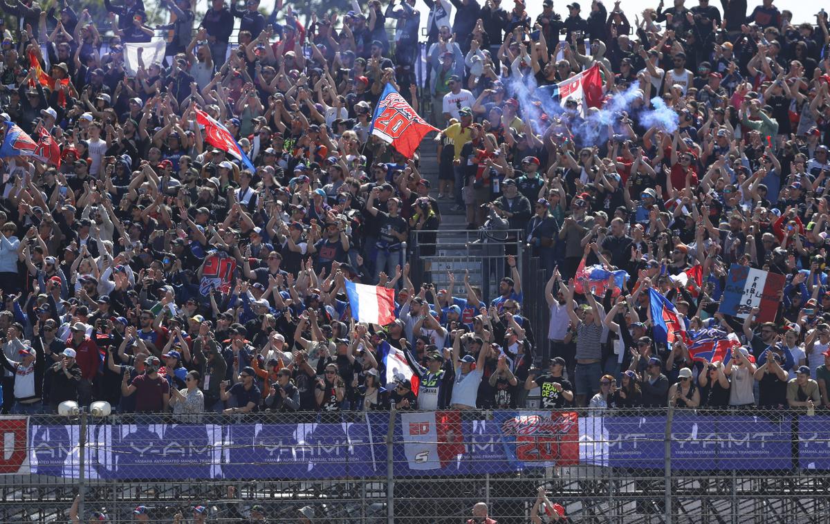 Le Mans navijači motoGP | V Le Mansu je dirko spremljalo krepko nad 300 tisoč ljubiteljev motociklizma! Vsak dan je bilo v Le Mansu več kot 100 tisoč gledalcev. | Foto Guliverimage