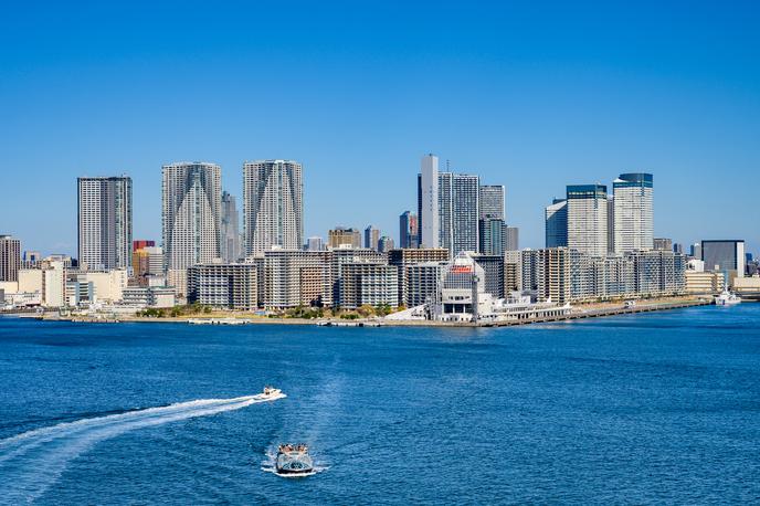 Tokio | Japonska je s tretjega zdrsnila na četrto mesto največjih gospodarstev na svetu. Prehitela jo je Nemčija, na prvih dveh mestih ostajajo ZDA in Kitajska.  | Foto Shutterstock
