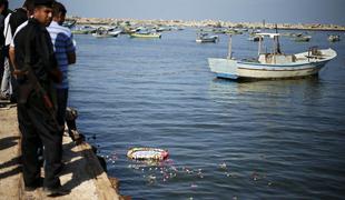 Italijanska mornarica pred Lampeduso rešila 370 migrantov