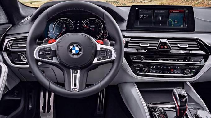 BMW M5 | Foto: BMW