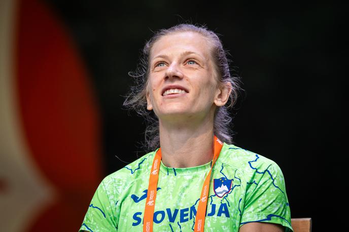 Tina Šutej | Tina Šutej ima med skakalkami ob palici najboljši prijavljen izid. | Foto Jure Banfi