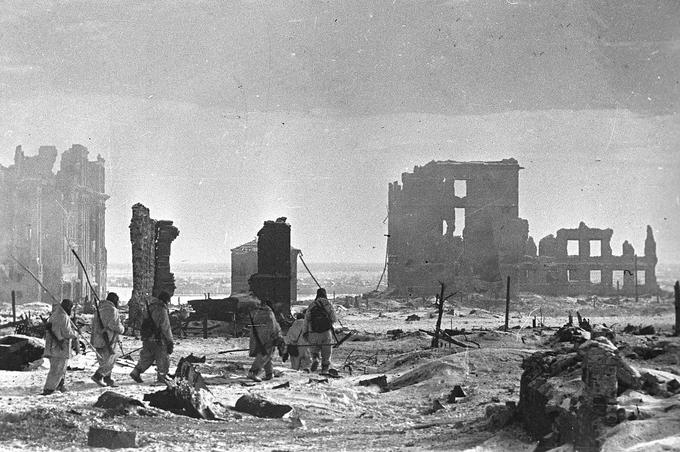 Stalingrad je bil po koncu nemškega obleganja tako rekoč porušen do tal. | Foto: Thomas Hilmes/Wikimedia Commons