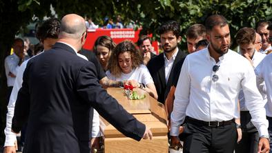 Poslovili so se od zvezdnika Liverpoola #video
