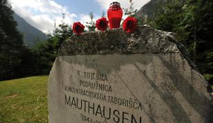 Ob 70. obletnici osvoboditve taborišča Ljubelj pozivi k ohranjanju spomina in miru