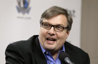 Nekdanji menedžer Dallas Mavericks Nelson toži bivši klub
