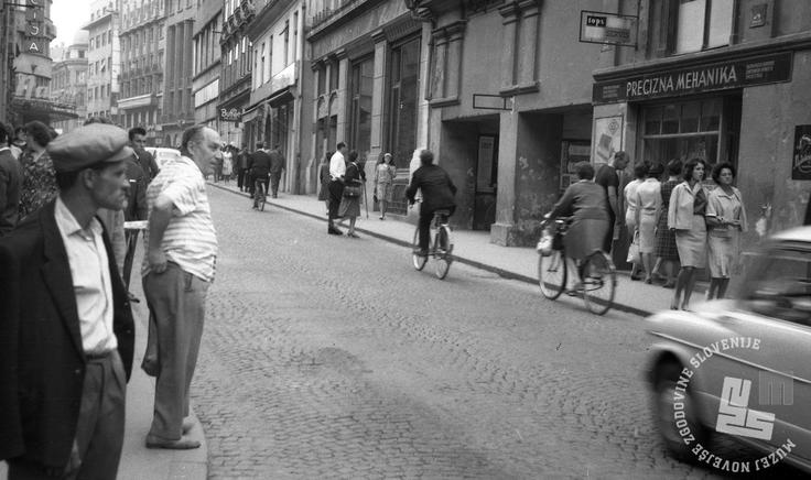 Čopova ulica, julij 1964 Čopova ulica leta 1964
| Foto: Svetozar Guček, hrani: MNZS