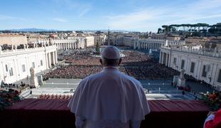Papež: Svet pričakuje konkretne ukrepe proti pedofiliji #video