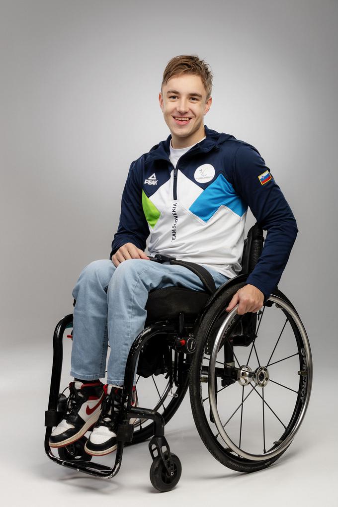 Paraolimpijski smučar Jernej Slivnik. | Foto: Matjaž Očko