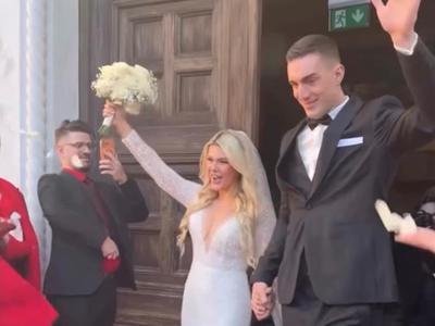 Poročila sta se odbojkar Nik Henigman in Eva Cerar