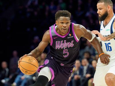 Minnesota brez prvega zvezdnika lovi Lakerse