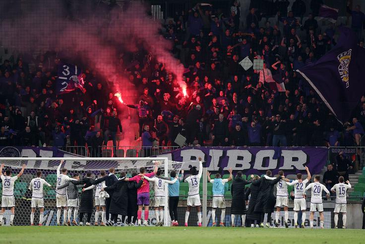 Če bodo Mariborčani v soboto ostali neporaženi v Stožicah, Slovenija po 32. krogu še ne bo imela novega prvaka. | Foto: www.alesfevzer.com