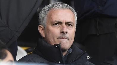 Mourinho spet napadel Wengerja