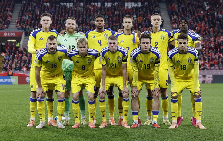 Zadnjeuvrščena Švedska je na petih srečanjih v kvalifikacijah osvojila le točko, a bo vseeno zaigrala v dodatnih kvalifikacijah za SP 2026 zaradi dobrih rezultatov v zadnji izvedbi lige narodov. | Foto: Reuters