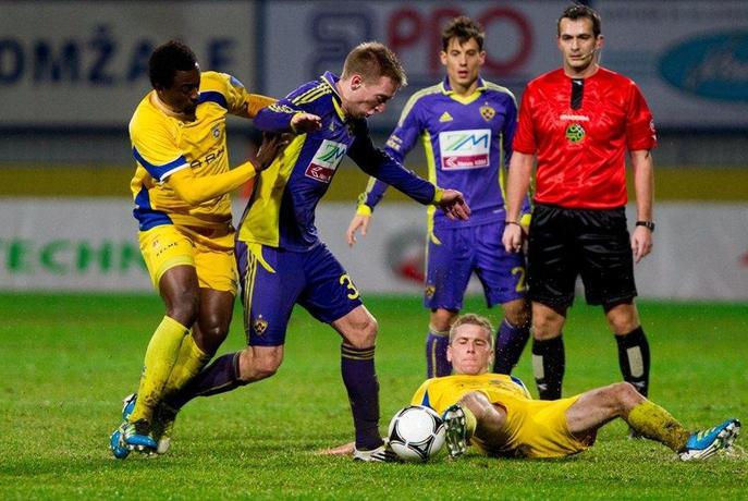 Remi v Domžalah, Maribor pobegnil na +7