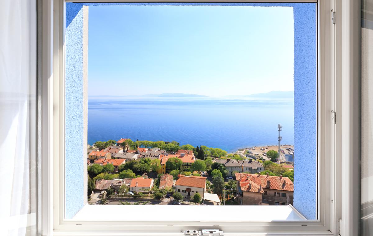 Hrvaška, okno, morje | Foto Getty Images