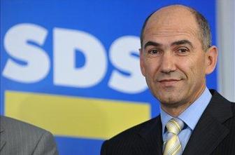 Janša: Hribarjeva brani Golobiča z lažjo