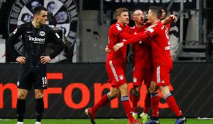 Bayern na krilih Riberyja do zmage v Frankfurtu