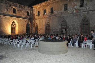 Kino brez stropa letos na dvorišču Ptujskega gradu
