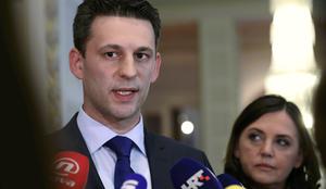 Hrvaška opozicija znova zahteva razglasitev gospodarskega pasu v Jadranu